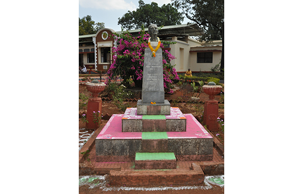 Bust of Dr Bomi Billimoria